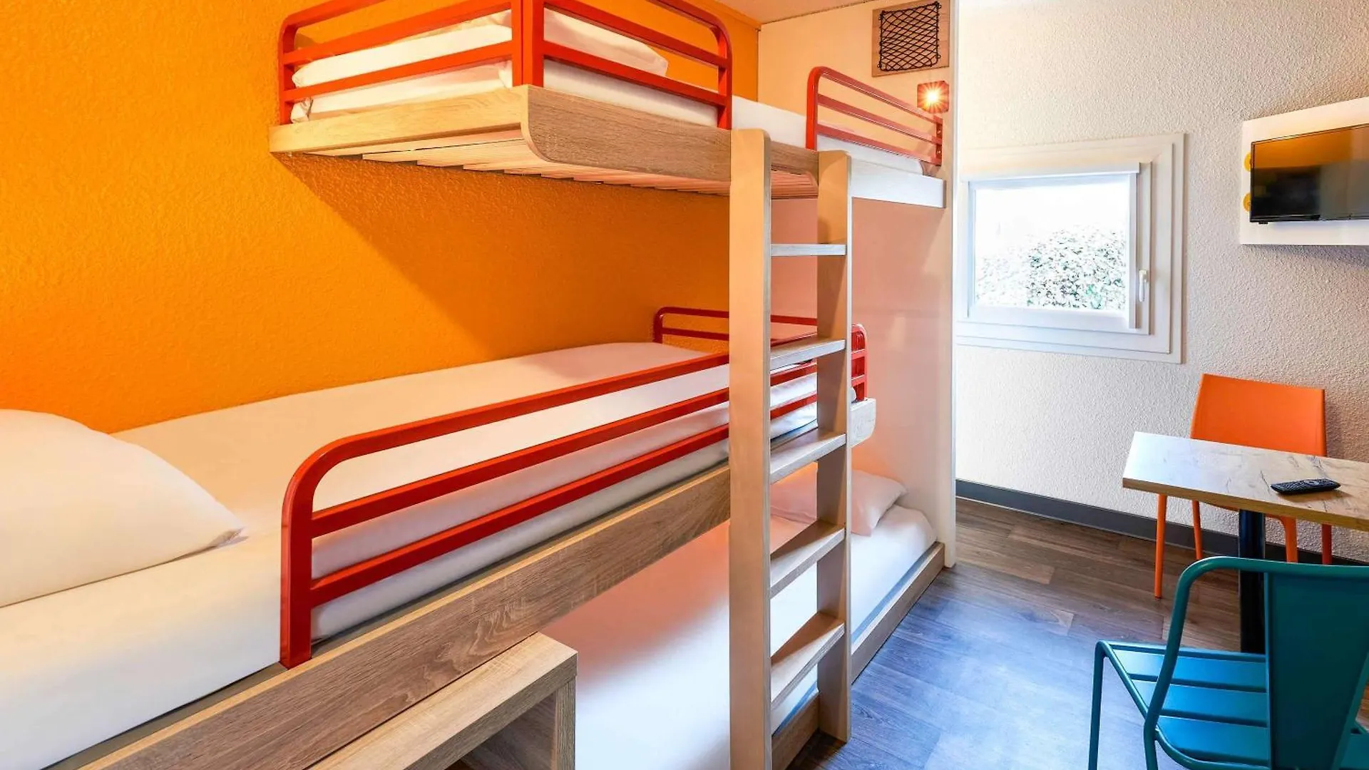 Hotelf1 Lille Metropole Mons-en-Baroeul 0*,
